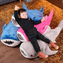 Lade das Bild in den Galerie-Viewer, XXL Plüsch-Hai Kuscheltier | Weiches Stofftier & Kissen - [product_type - selley.de
