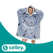 Lade das Bild in den Galerie-Viewer, Oversized Hoodie Decke mit Cartoon Designs | Die Kuscheldecke mit Ärmeln - selley.de