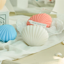 Lade das Bild in den Galerie-Viewer, Soja Kerze im trendigen Muschel Design Vegan | Scandic Retro Look - selley.de