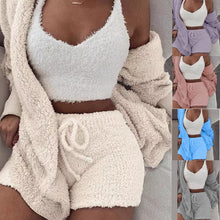 Lade das Bild in den Galerie-Viewer, Flauschiges Lounge Set aus 3 Teilen | Cardigan, Shorts & Crop Top - selley.de