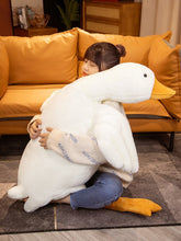 Lade das Bild in den Galerie-Viewer, XXL Gans Kuscheltier | TikTok Goose Kuscheltier

