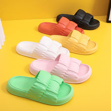 Lade das Bild in den Galerie-Viewer, Cozy Slipper | Non Slide Cloud Sandals | Wolken Sandalen im Puffer Look
