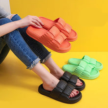Lade das Bild in den Galerie-Viewer, Cozy Slipper | Non Slide Cloud Sandals | Wolken Sandalen im Puffer Look
