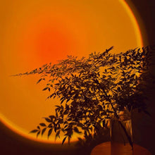 Lade das Bild in den Galerie-Viewer, Trendy TikTok Sunset Lampe - der neueste Hype
