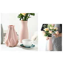 Lade das Bild in den Galerie-Viewer, Moderne Vasen im Nordic Pastell Look
