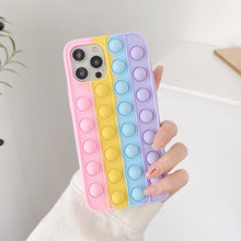 Lade das Bild in den Galerie-Viewer, Pop-It Fidget Toy Handyhülle für iPhones - selley.de
