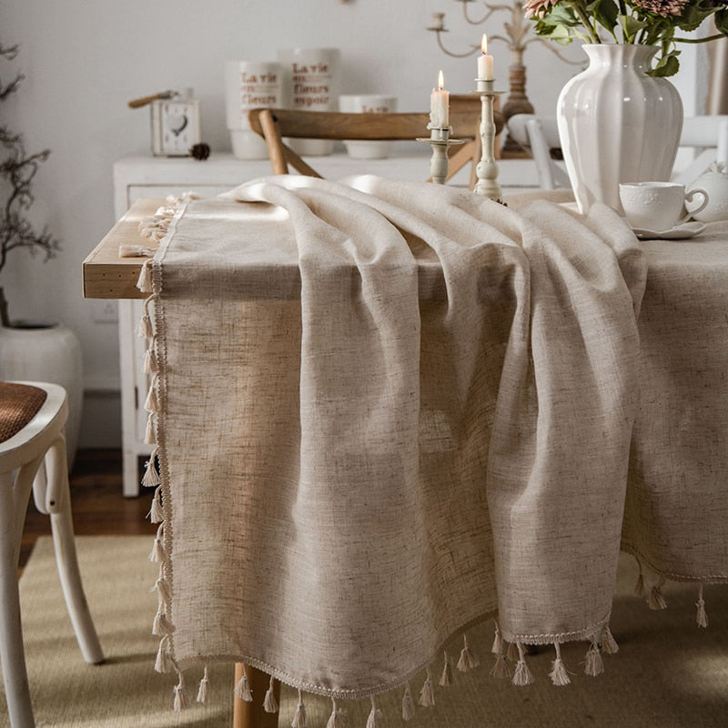 Tischdecke modern im Nordic Stil aus Leinen
