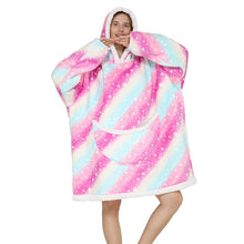 Lade das Bild in den Galerie-Viewer, Oversized Hoodie Decke mit Cartoon Designs | Die Kuscheldecke mit Ärmeln
