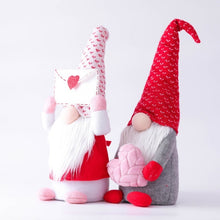 Lade das Bild in den Galerie-Viewer, Wichtel im Valentinstags Look
