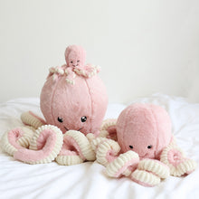 Lade das Bild in den Galerie-Viewer, XL Oktopus Kuscheltier
